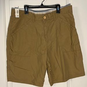 Old Navy men’s shorts size 34, reversible NWT